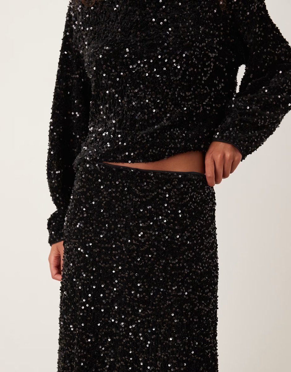 ASOS ASOS DESIGN velvet sequin co-ord wrap midi skirt in black - 4