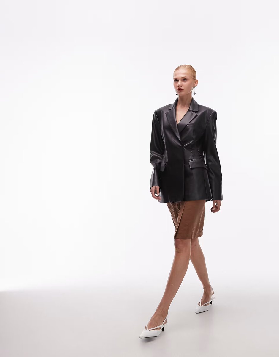 ASOS ASOS DESIGN tailored relaxed faux leather blazer in black - 3