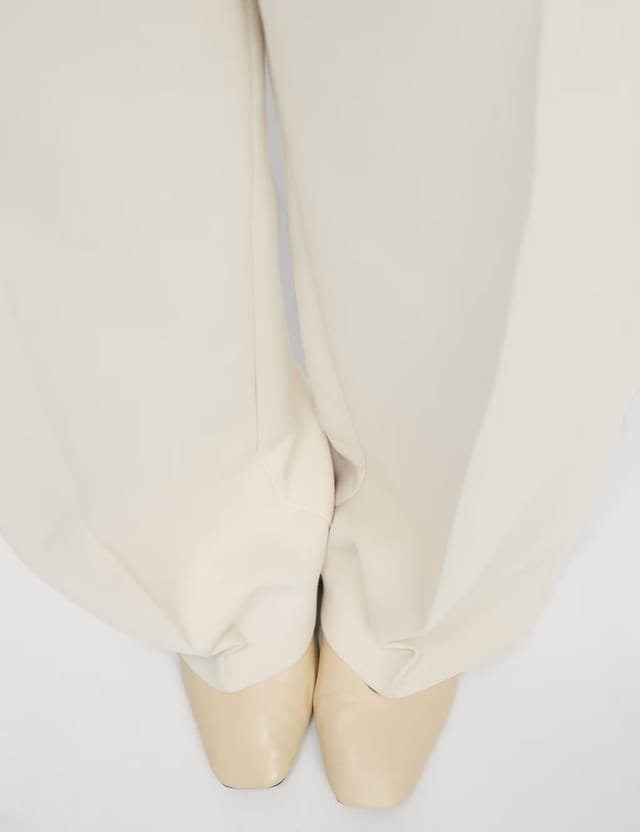 Marks & Spencer M&S Crepe Tab Detail Wide Leg Trousers Ecru - 3