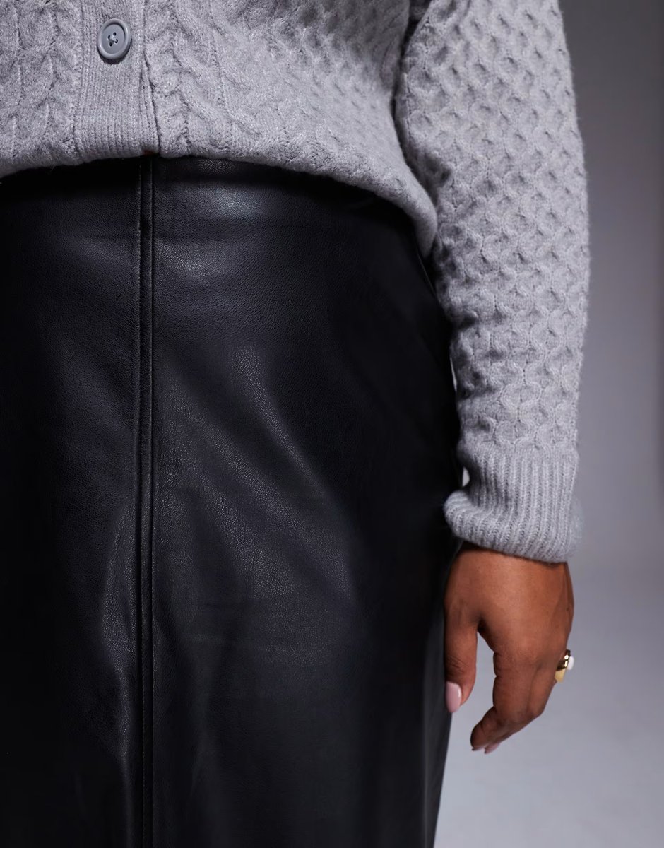 ASOS ASOS DESIGN Curve  faux leather seam detail maxi skirt - 4