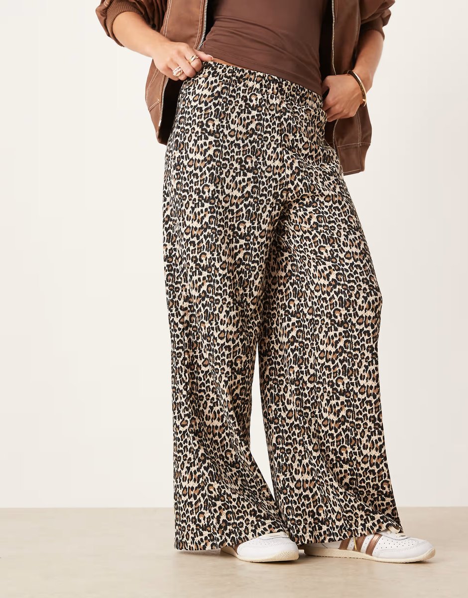 ASOS JDY Petite textured wide leg trousers in leo print - 3