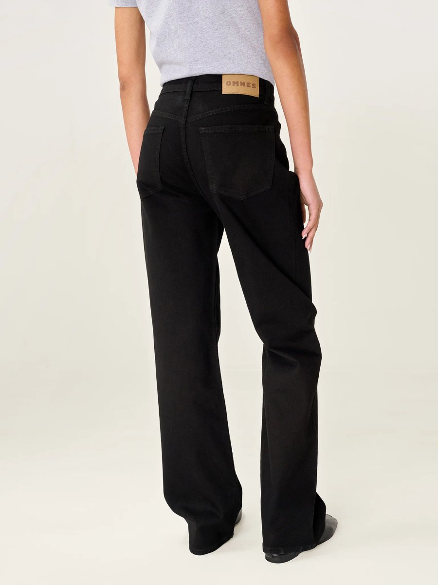 OMNES Hart Slim Jean in Black - 3