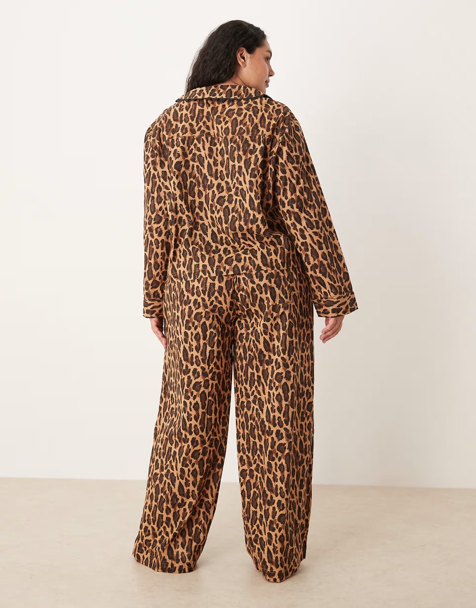 ASOS ASOS DESIGN Curve scallop edge woven shirt and trouser pyjama set in leopard print - 4