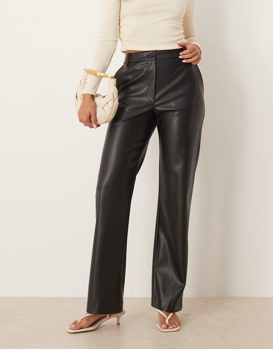 ASOS ASOS DESIGN faux leather straight leg trousers in black - 3