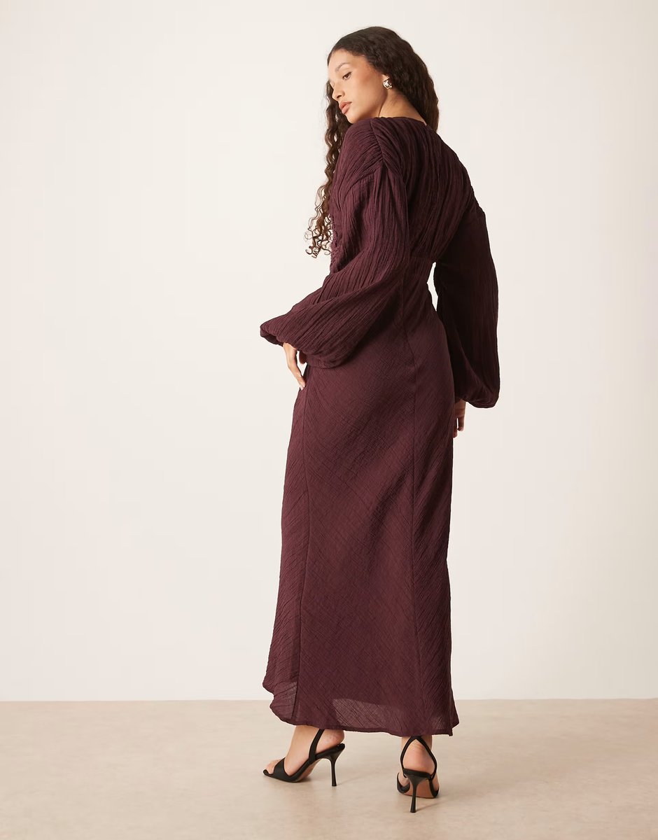 ASOS ASOS DESIGN crew neck maxi dress with volume sleeve and lace bust detail in mulberry - 4