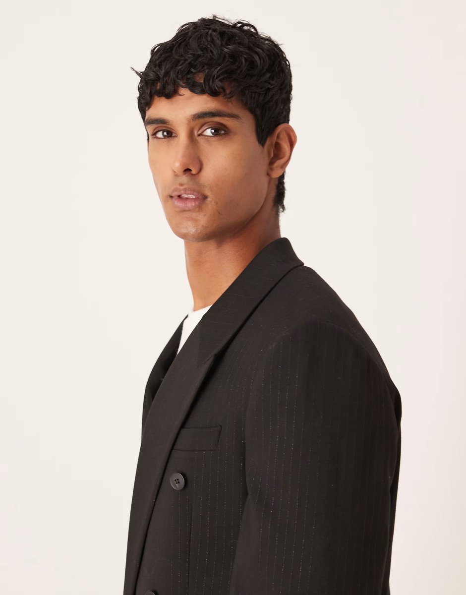 ASOS ASOS DESIGN relaxed suit jacket in black metallic pinstripe - 4