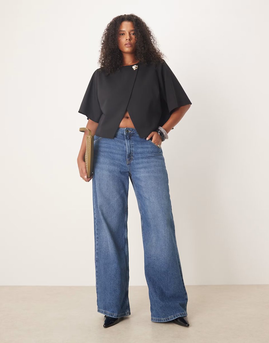 ASOS ASOS DESIGN Curve tailored gold button top in black - 3