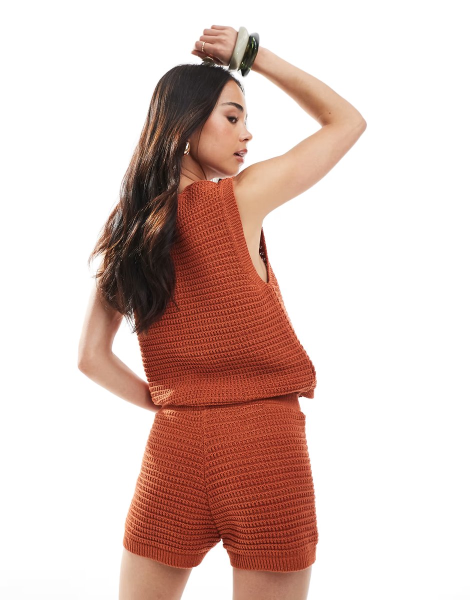 ASOS ASOS DESIGN mock crochet knitted short in rust - 3