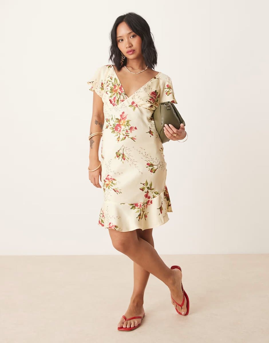 ASOS ASOS DESIGN Petite flutter sleeve mini dress in floral print