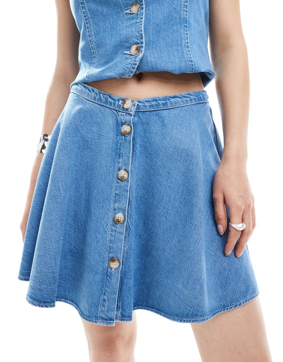 ASOS ASOS DESIGN denim flippy skirt co-ord in light midwash - 2
