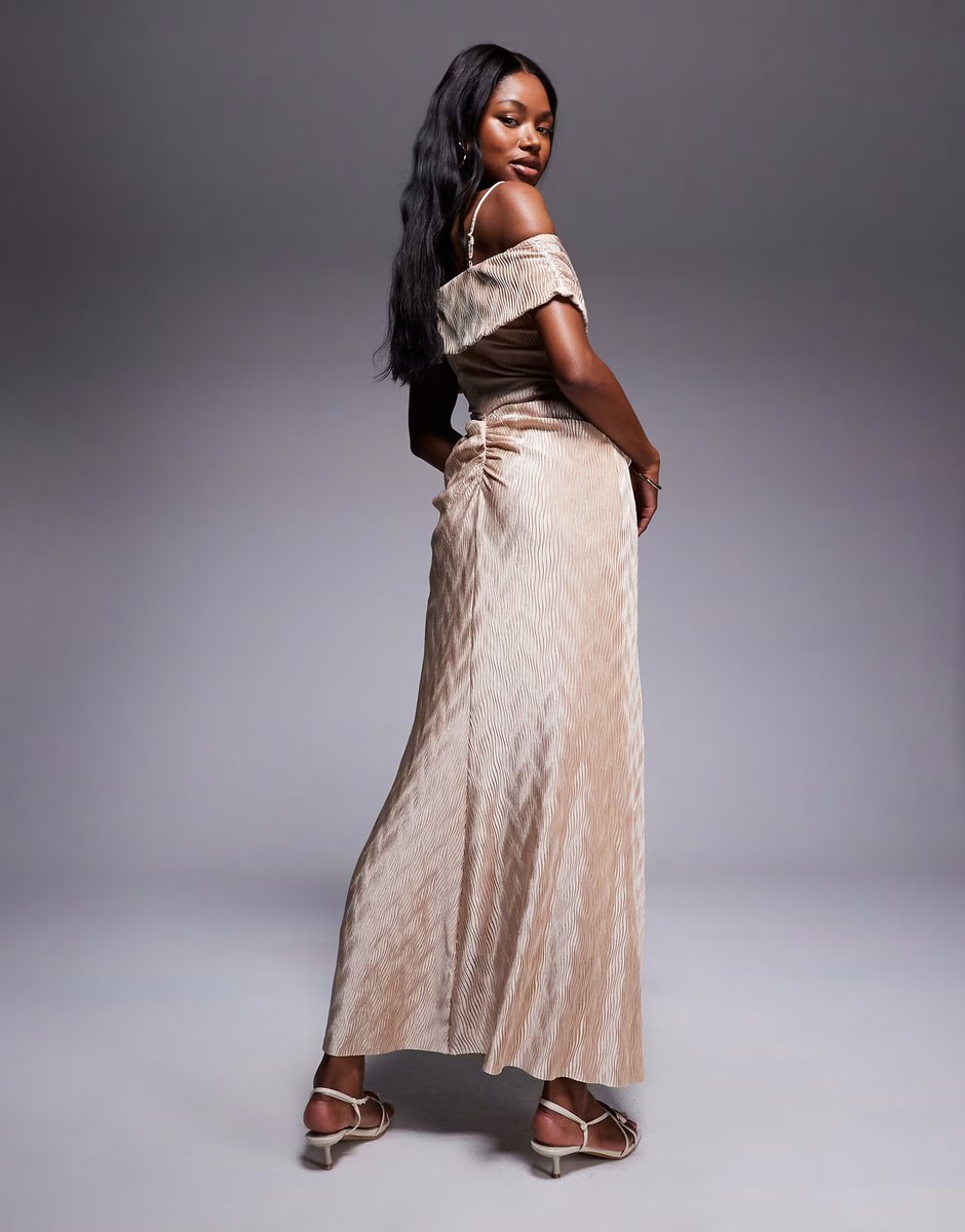 ASOS ASOS DESIGN deep plunge with gold trim plisse midi dress in oyster  - 4