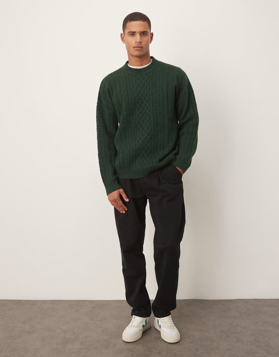 ASOS ASOS DESIGN oversized knitted cable crew neck jumper in dark green - 2