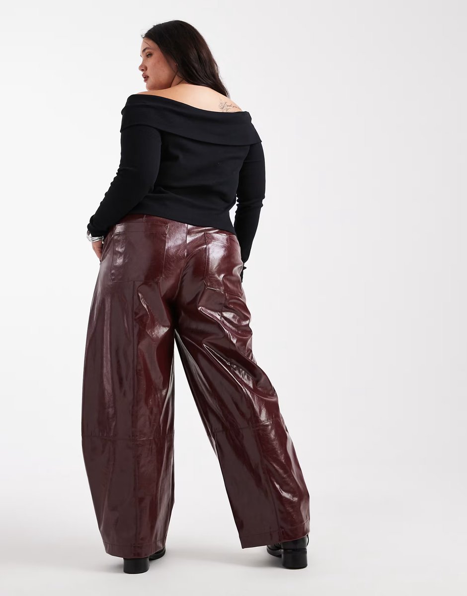 ASOS ASOS DESIGN Curve faux leather barrel leg trousers with tab detail in burgundy - 3