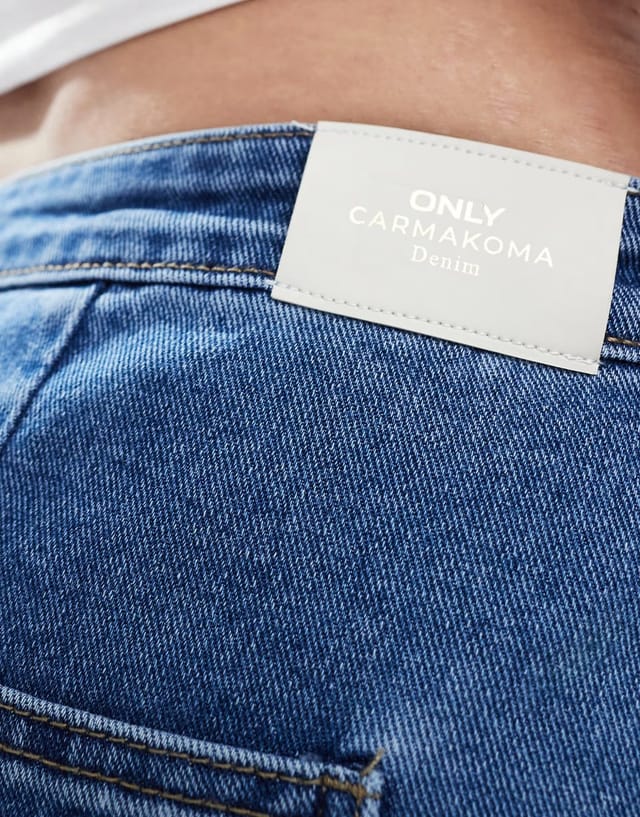 ASOS ONLY Curve front slit denim midi skirt in mid blue - 3