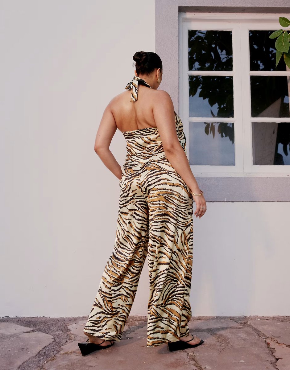 ASOS ASOS DESIGN Curve Gia satin trouser in animal print - 2