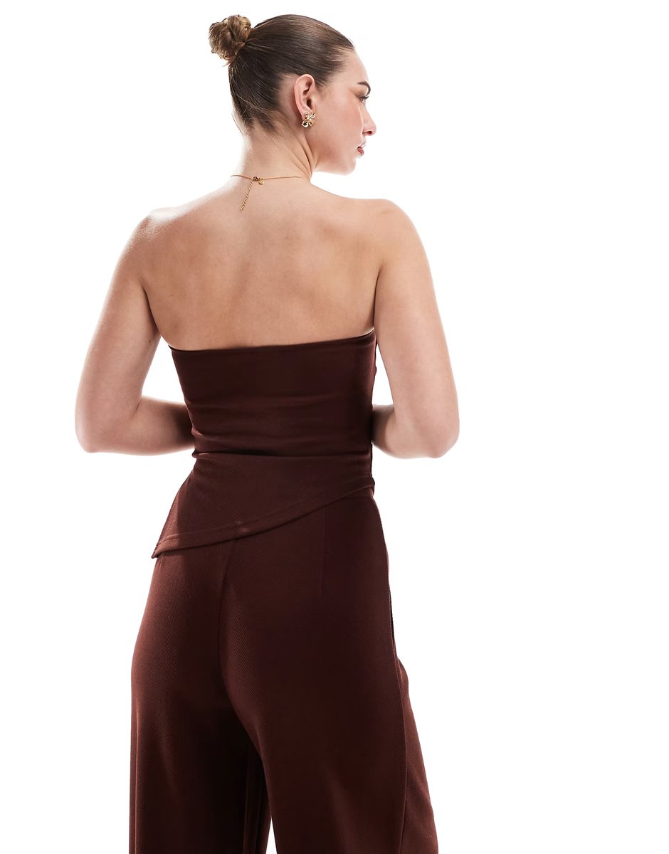 ASOS ASOS DESIGN co-ord strapless ruched side bandeau top in chocolate - 4