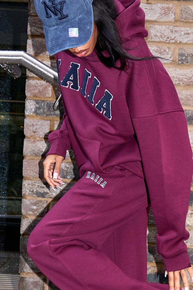 Kaiia Kaiia Slogan Wide Leg Joggers Burgundy & Navy - 2