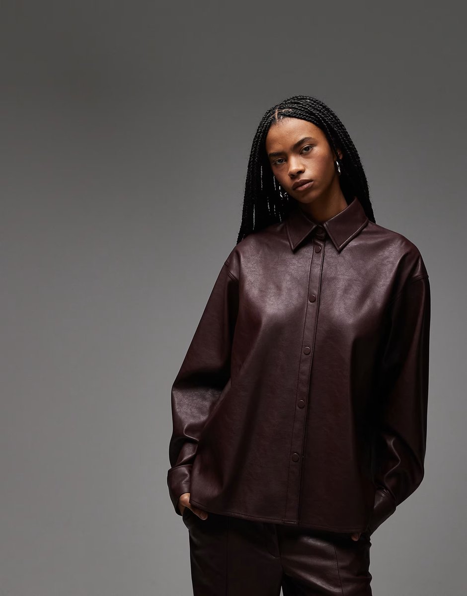 ASOS ASOS DESIGN oversized faux leather shirt with split hem trousers co-ord in plum - 2