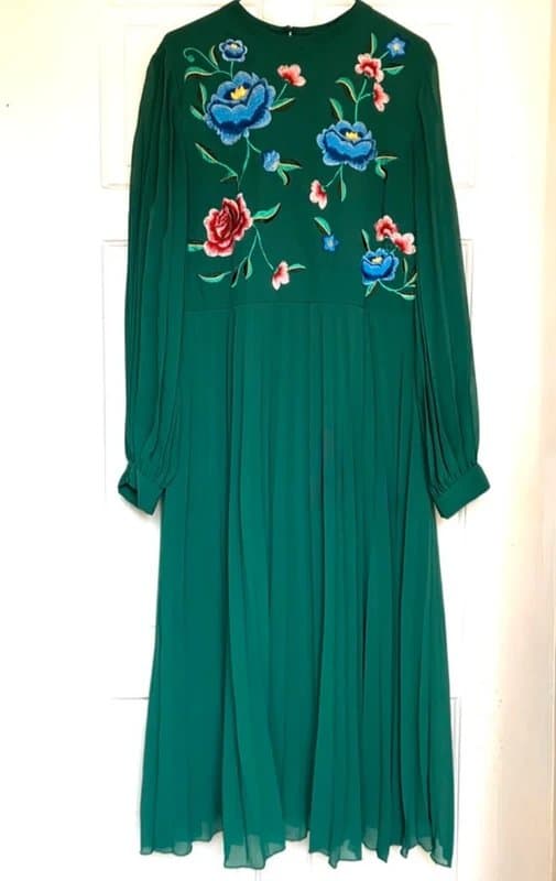 ASOS ASOS embroidered pleated dress size uk 22