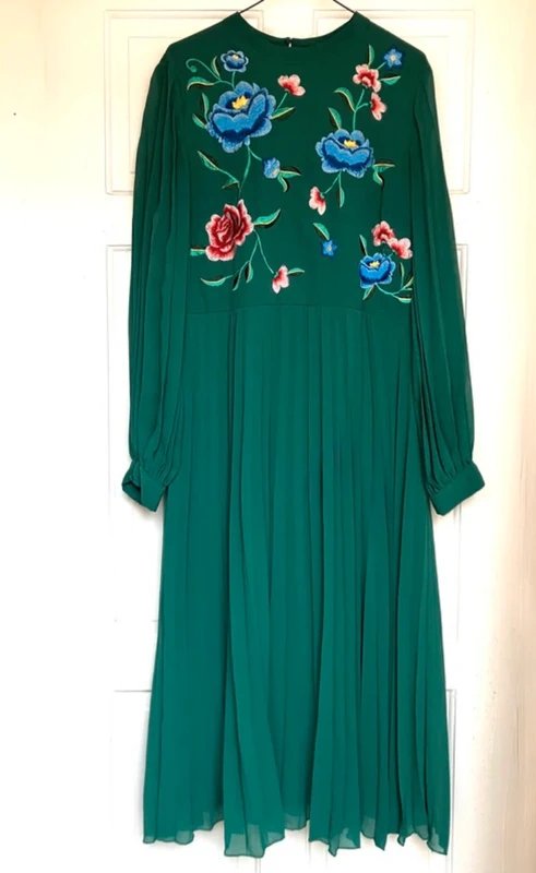 ASOS ASOS embroidered pleated dress size uk 22 - 4