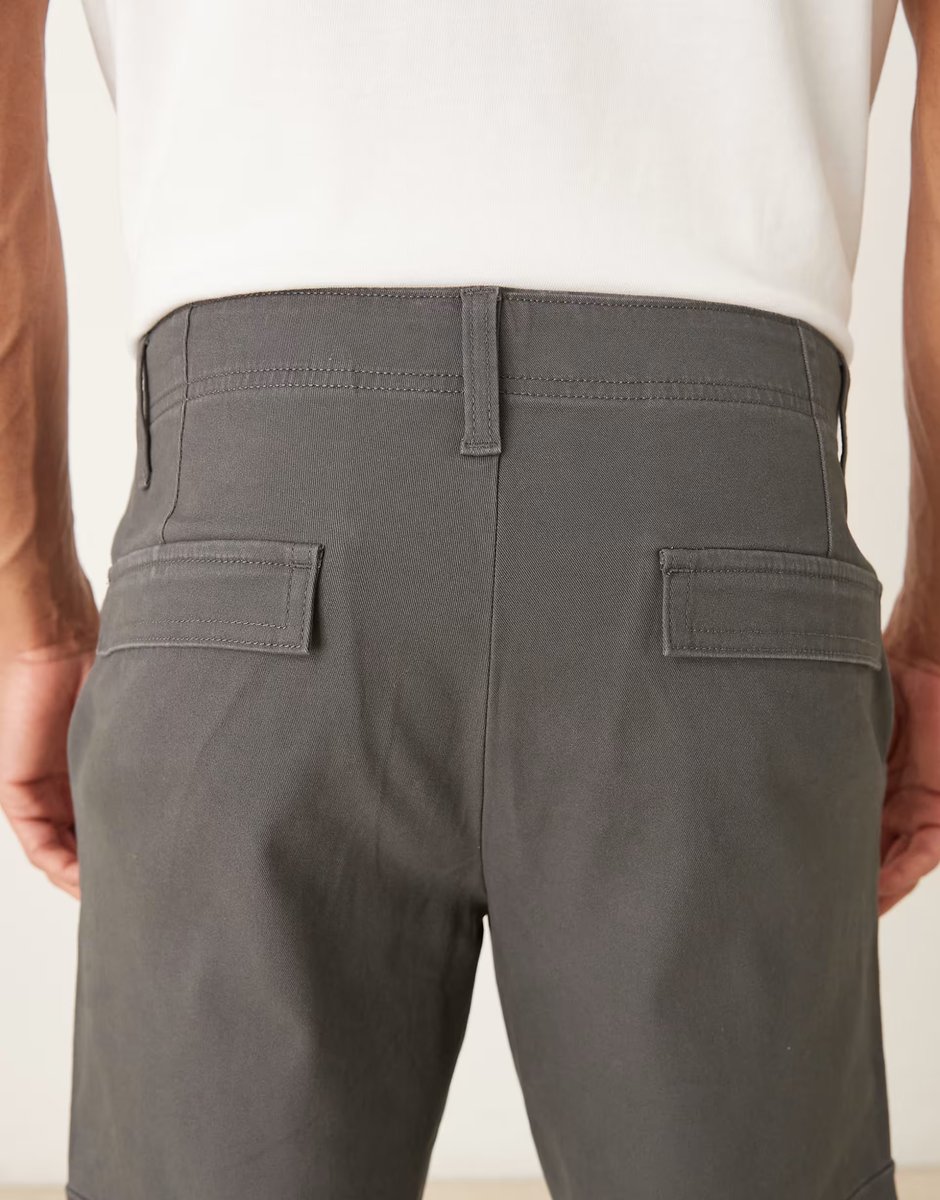 ASOS ASOS DESIGN tapered cargos in grey - 4