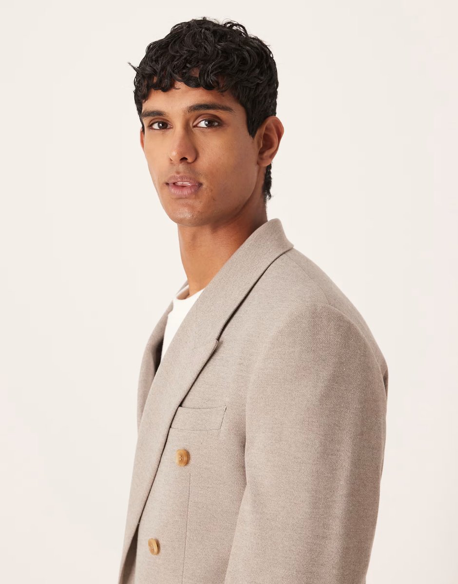 ASOS ASOS DESIGN relaxed square shoulder suit jacket in beige flannel - 4