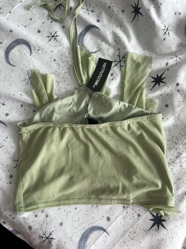 PrettyLittleThing Pretty little thing frill halter neck crop top in mint - 2