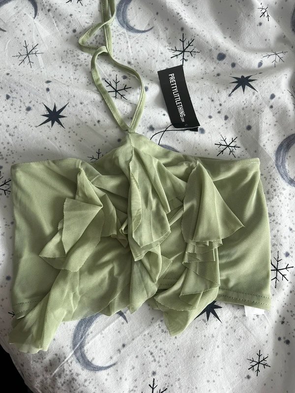 PrettyLittleThing Pretty little thing frill halter neck crop top in mint - 3