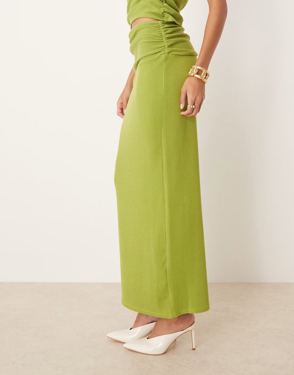 ASOS ASOS DESIGN ruched waist textured rib column maxi skirt in green - 2
