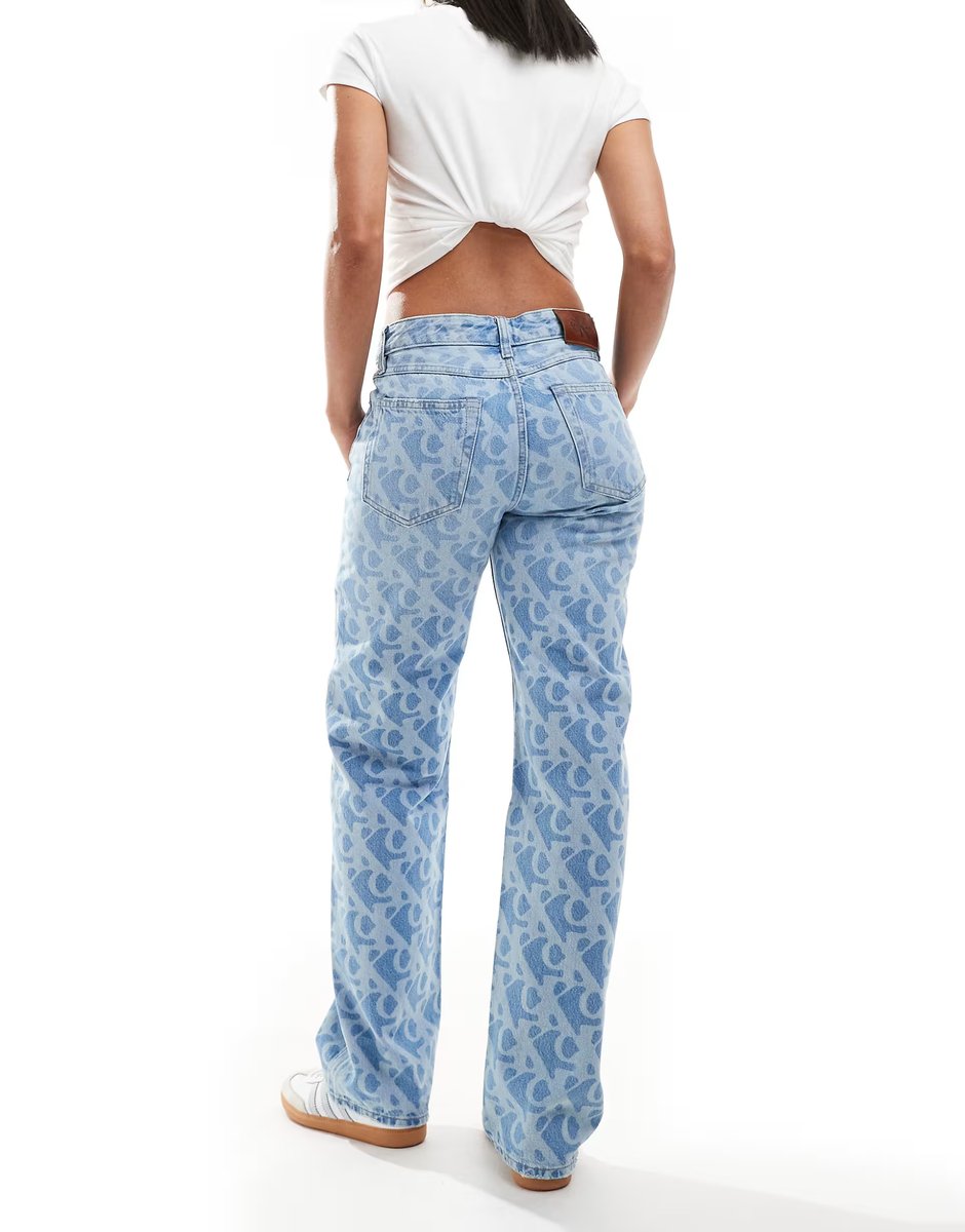 ASOS Calvin Klein Jeans signature 90s all over print jeans in mid blue - 4