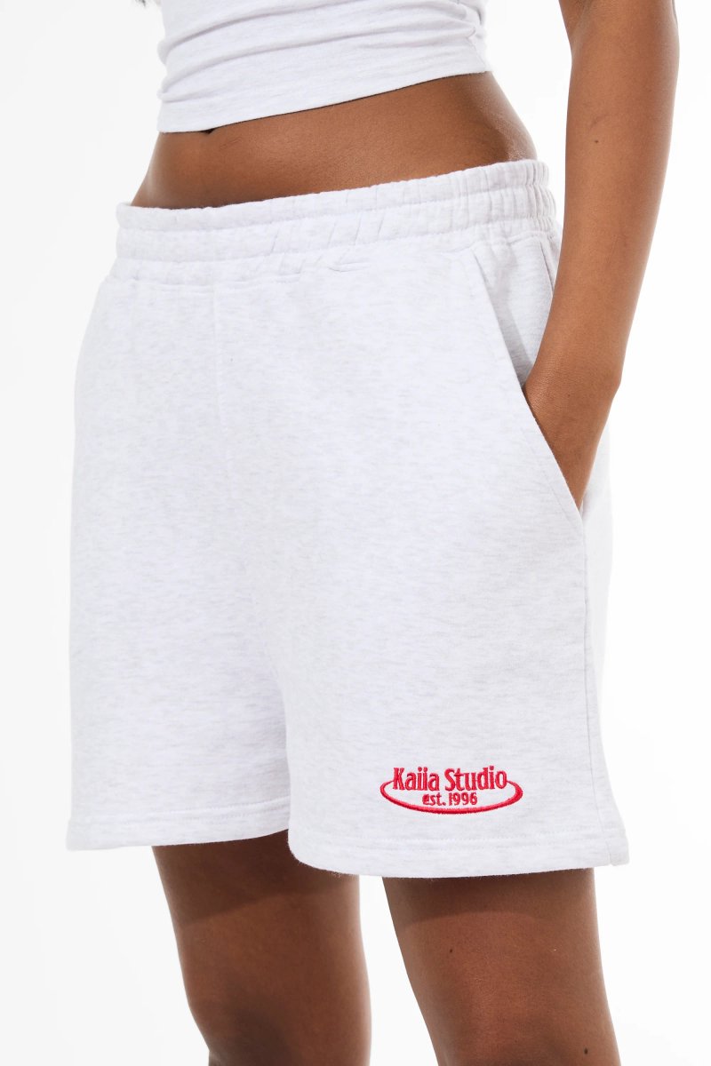 Kaiia Kaiia Running Club Logo Sweat Shorts Light Grey Marl - 2