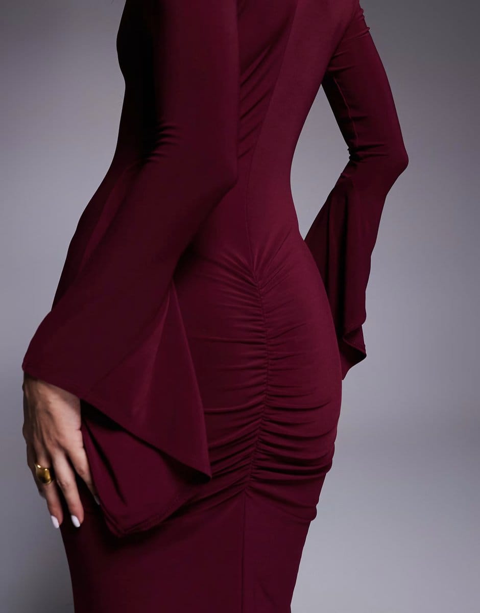 ASOS ASOS DESIGN asymmetrical angel sleeve maxi dress in burgundy - 4