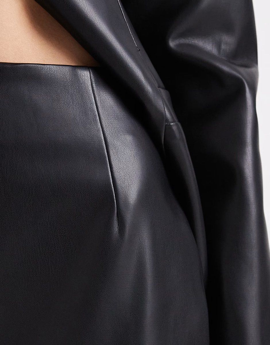 ASOS ASOS DESIGN faux leather tailored pencil maxi skirt in black - 4