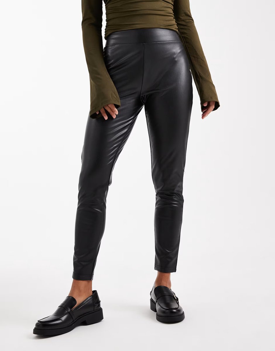 ASOS Miss Selfridge Petite faux leather pull on legging in black - 4