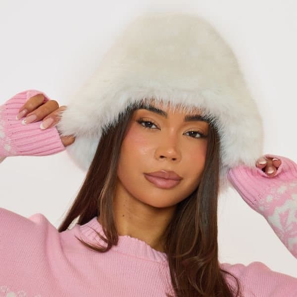 EGO EGO Oversized Chunky Bucket Hat in Cream Faux Fur
