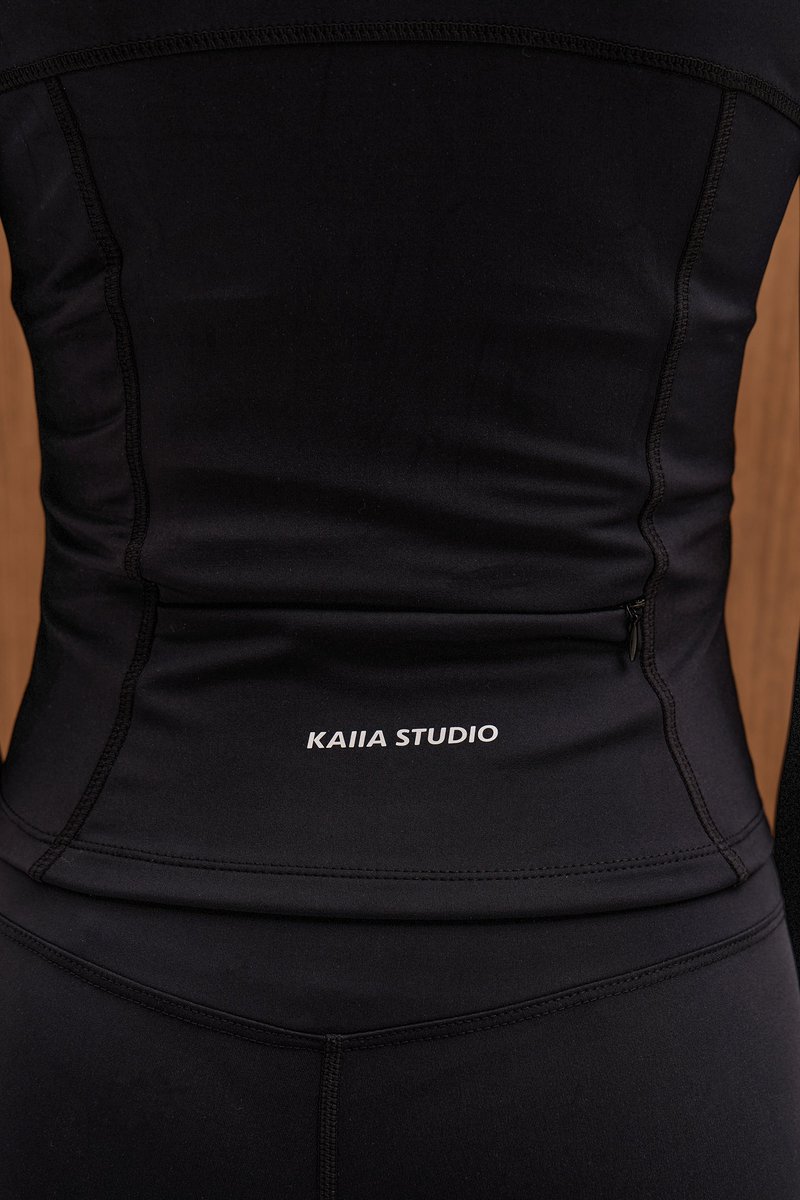 Kaiia Kaiia Sculpt Long Sleeve Zip Through Fitted Jacket Black - 3