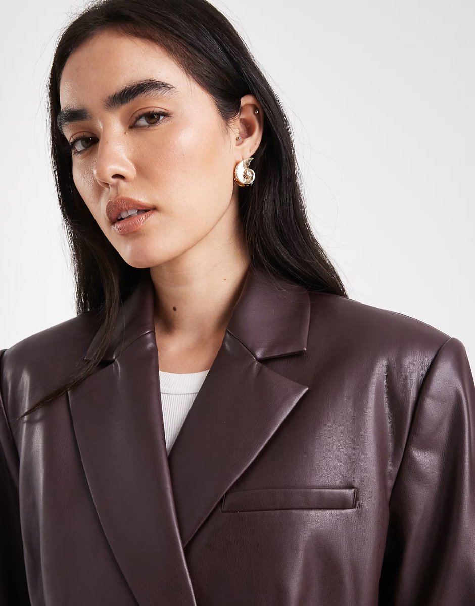 ASOS ASOS DESIGN tailored relaxed faux leather blazer in plum - 4