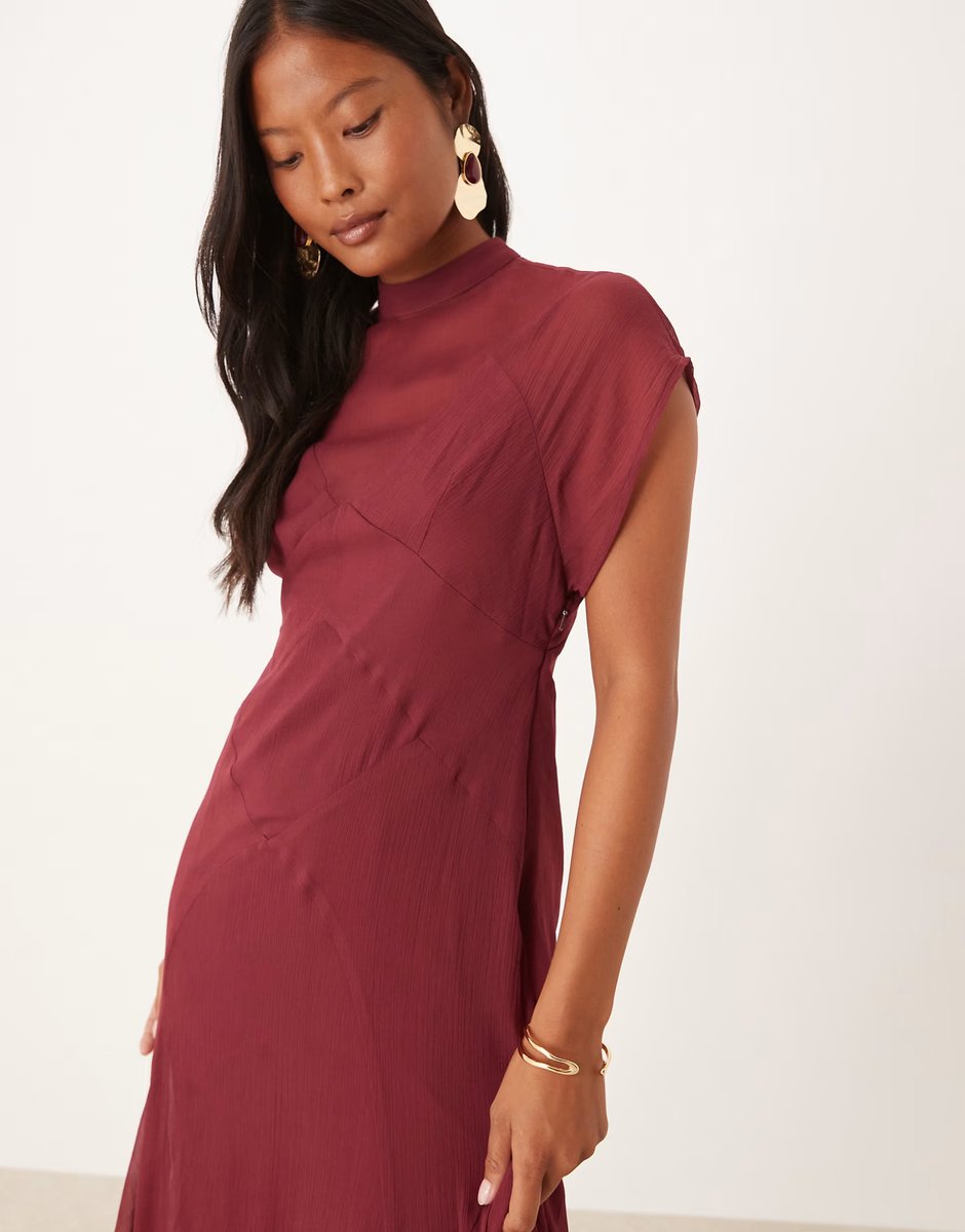 ASOS ASOS DESIGN Petite high neck hanky hem chiffon maxi dress in cherry - 4