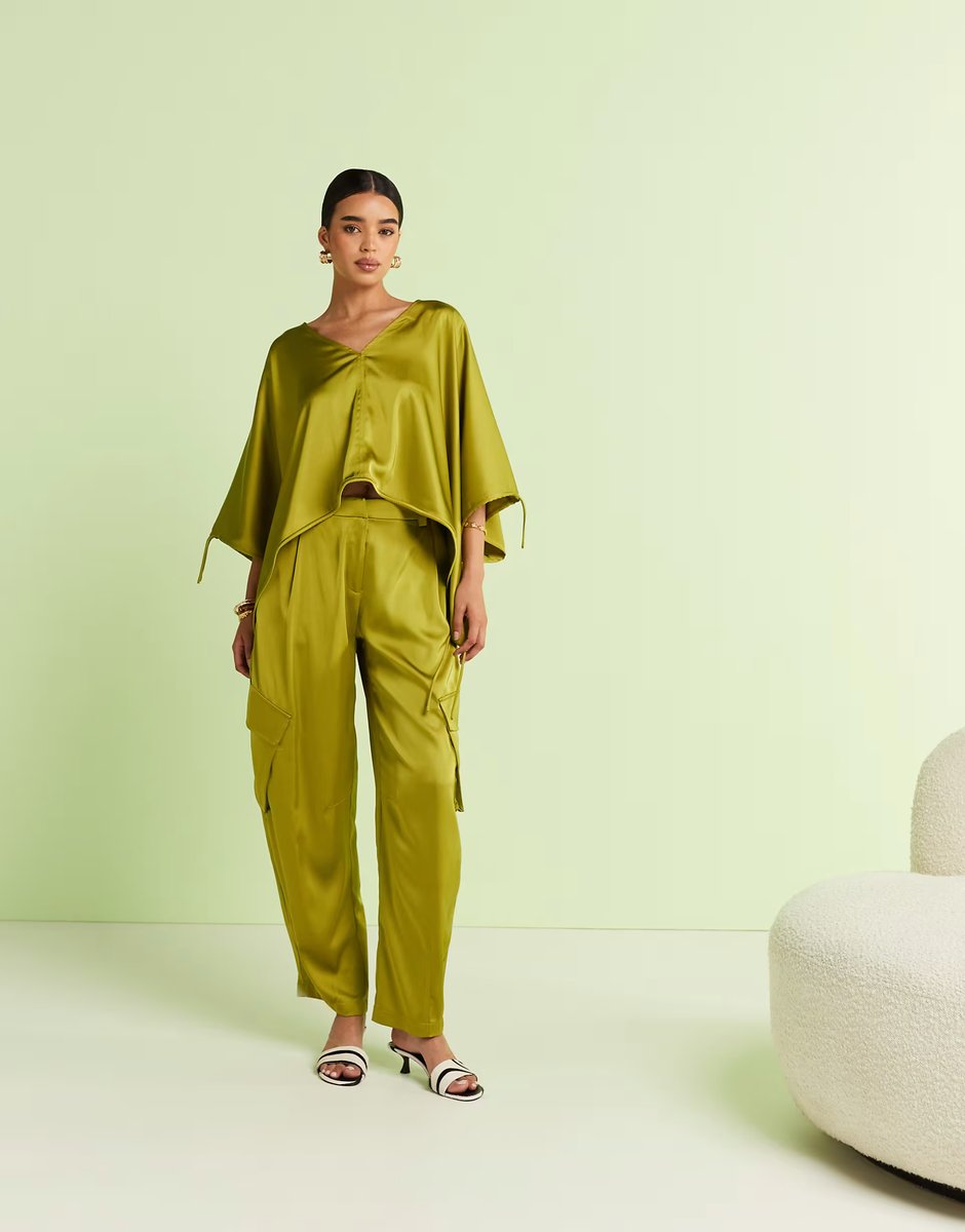 ASOS ASOS DESIGN tailored satin ruched long sleeve top & satin barrel trousers co-ord  in green - 2