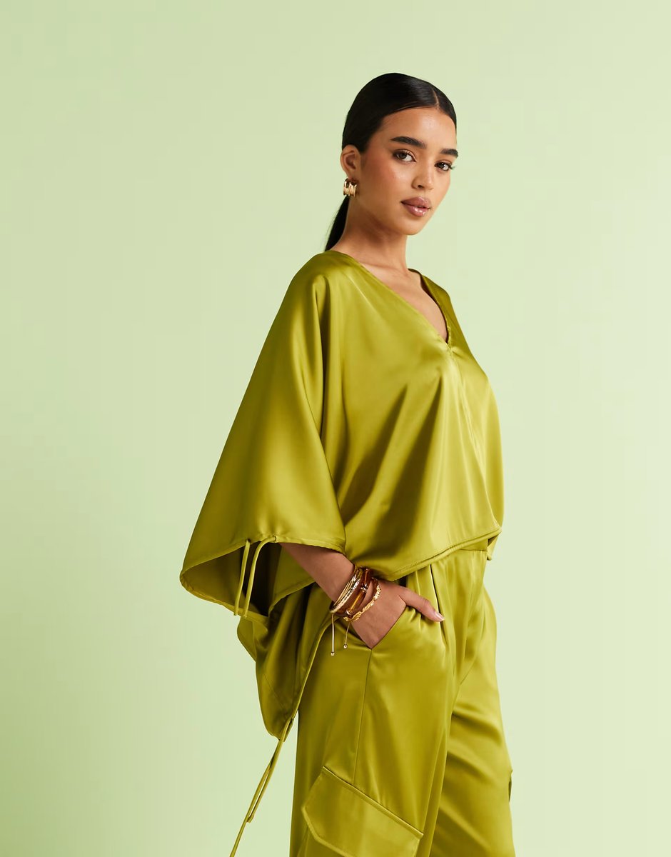 ASOS ASOS DESIGN tailored satin ruched long sleeve top & satin barrel trousers co-ord  in green - 3