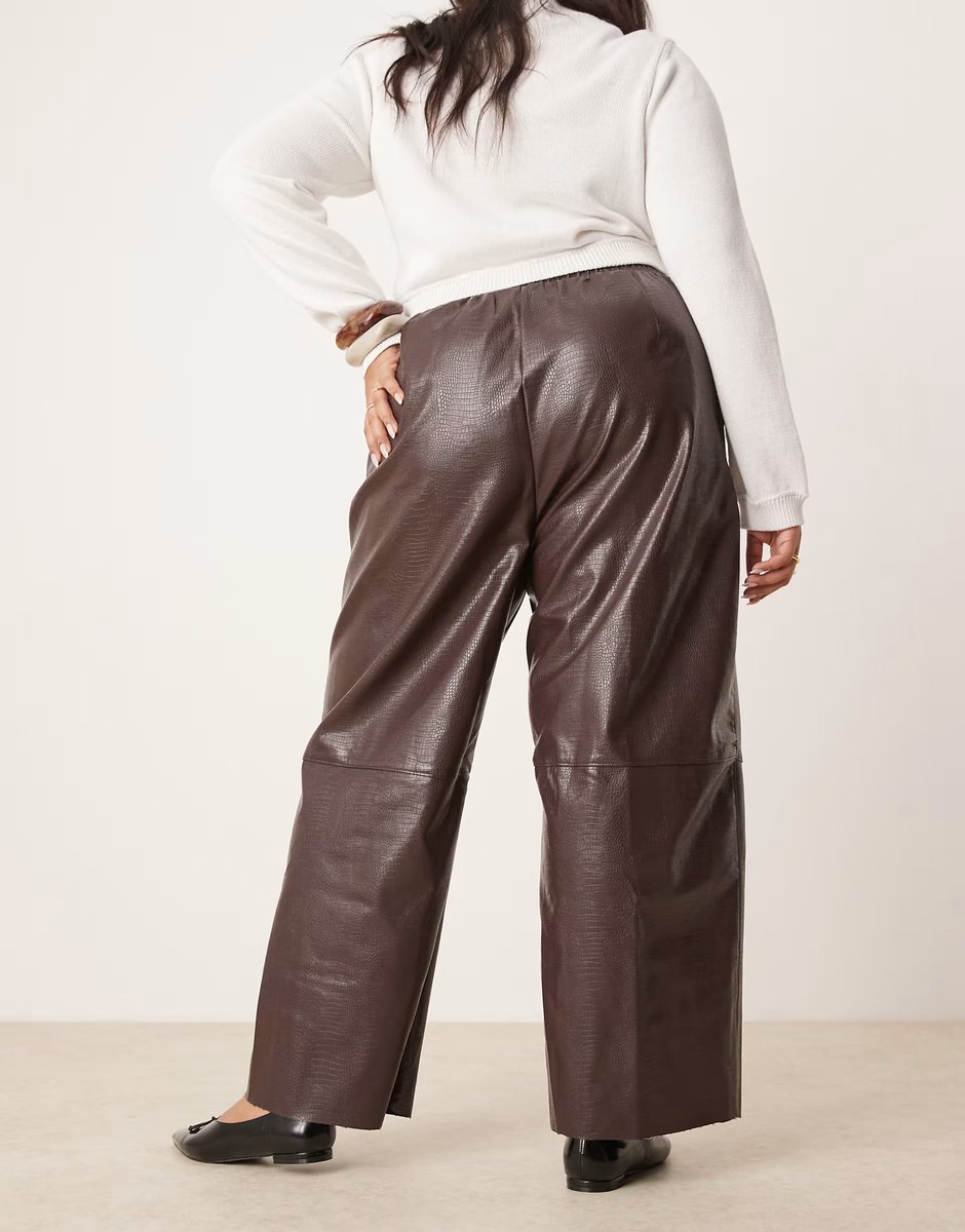 ASOS ASOS DESIGN Curve faux leather pull on barrel trousers in chocolate - 3