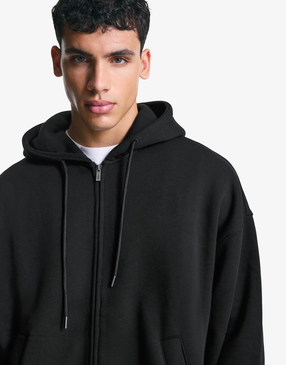 ASOS Bershka Zip-up hoodie in black - 4
