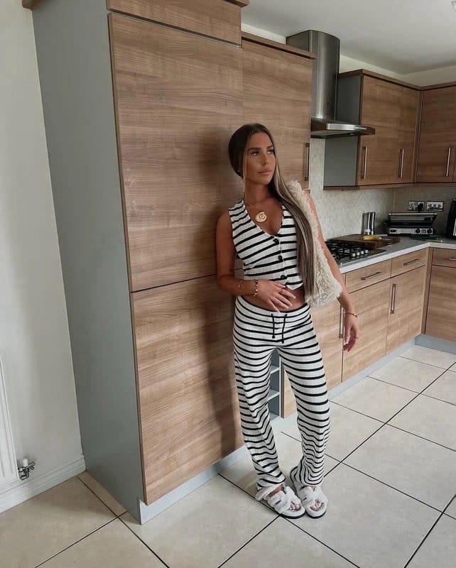 PrettyLittleThing PLT stripe crochet knit co ord button up crop top and tie pants - 1