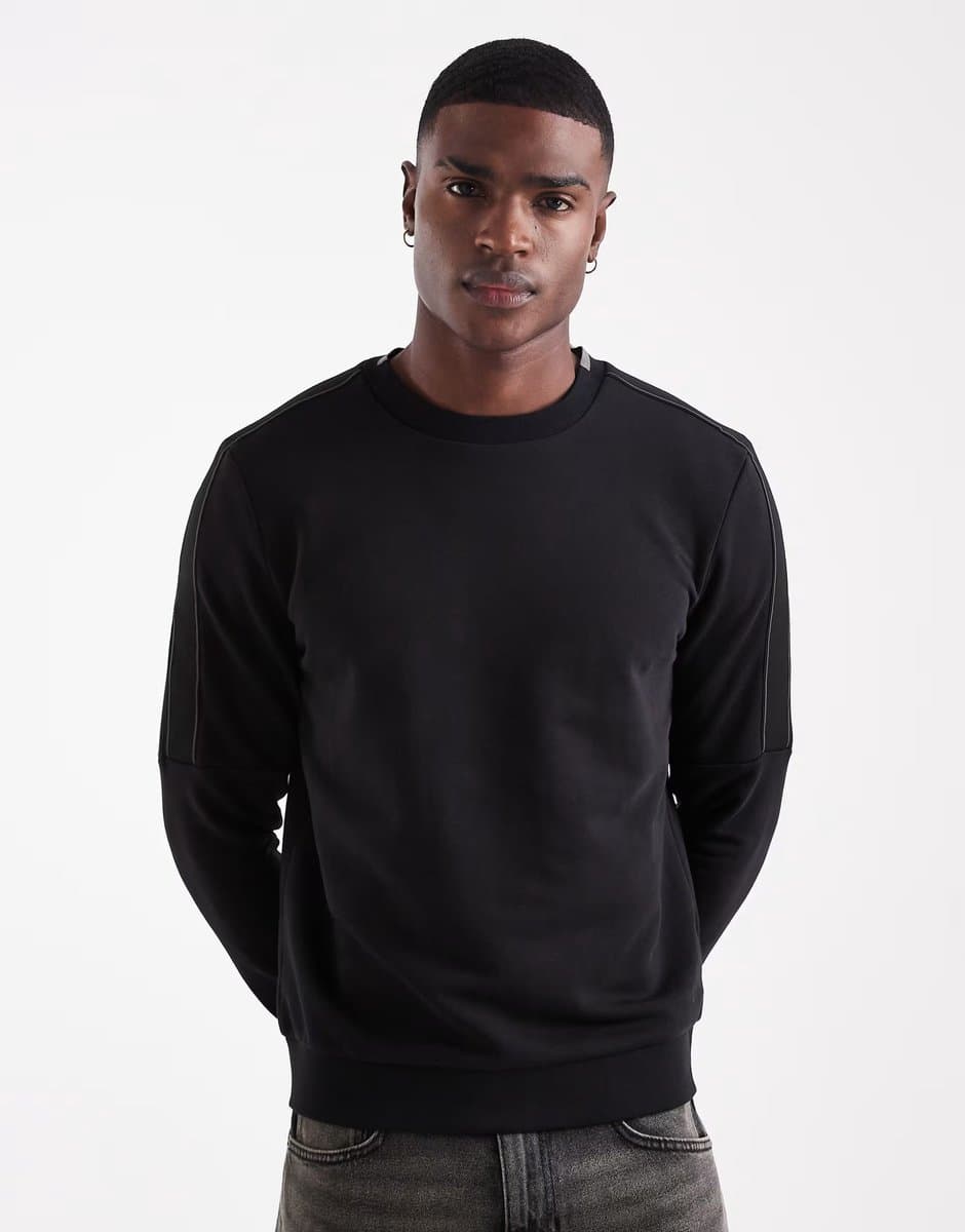 ASOS Lyle & Scott  tape crew neck in  jet black
