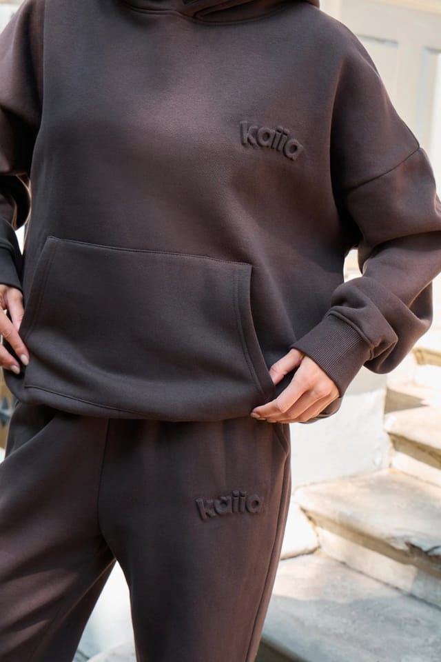 Kaiia Kaiia Embossed Logo Oversized Hoodie Bitter Chocolate - 3