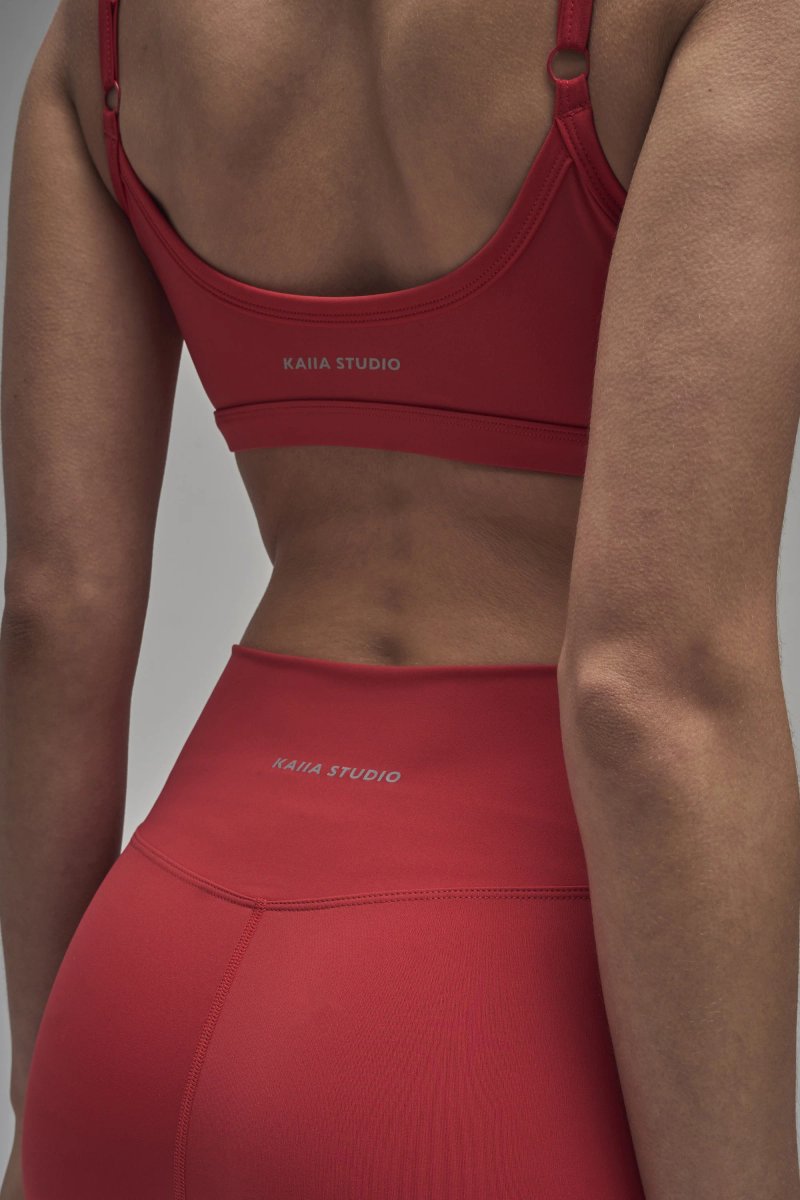Kaiia Kaiia Sculpt Scoop Neck Bralette Red - 4