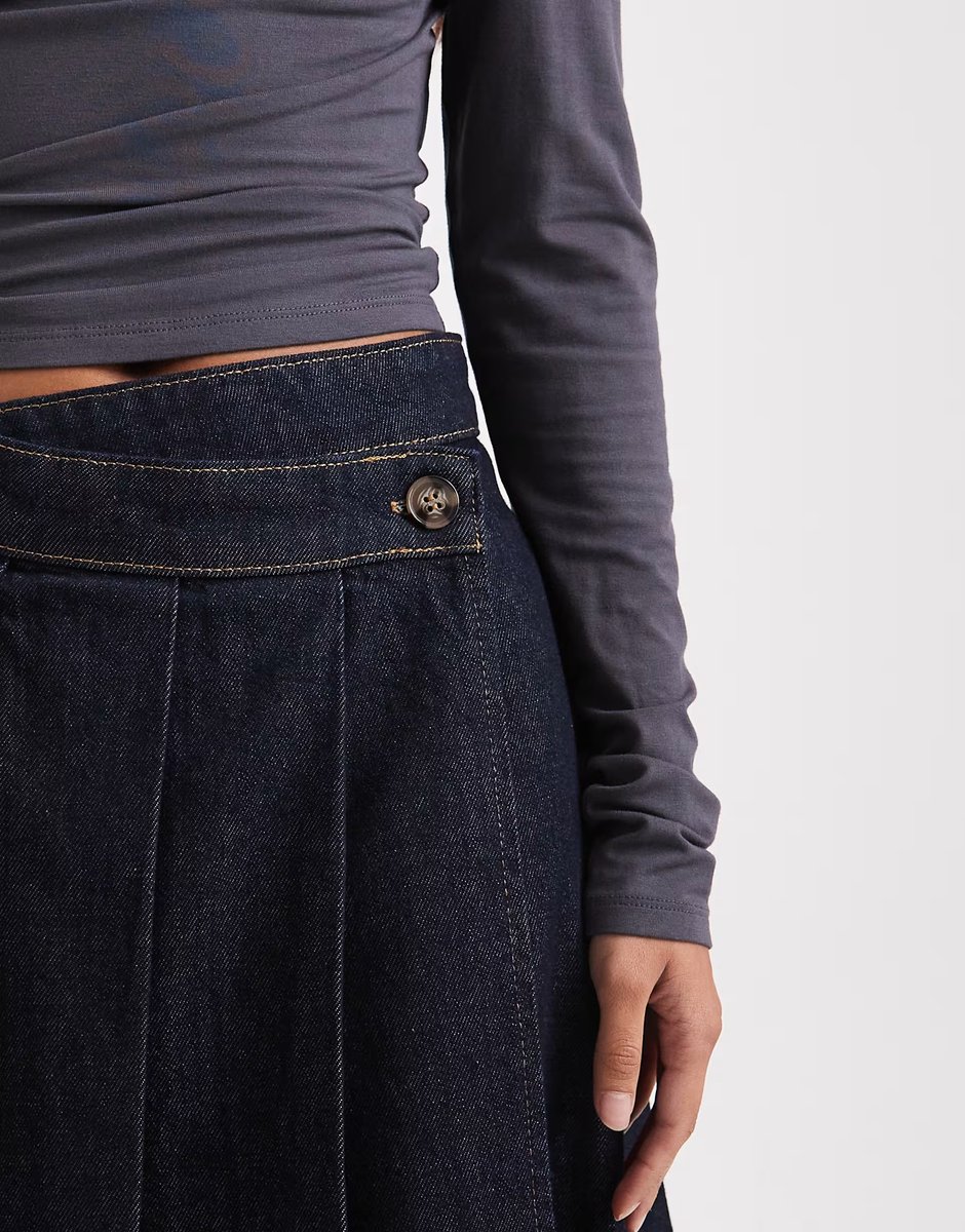 ASOS ASOS DESIGN pleated midi denim skirt in indigo - 4