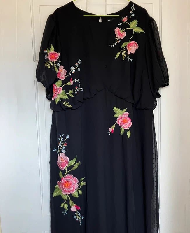 ASOS ASOS embroidered floral dress size uk 22