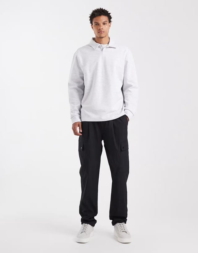 ASOS ASOS DESIGN tapered cargo trousers in black - 3