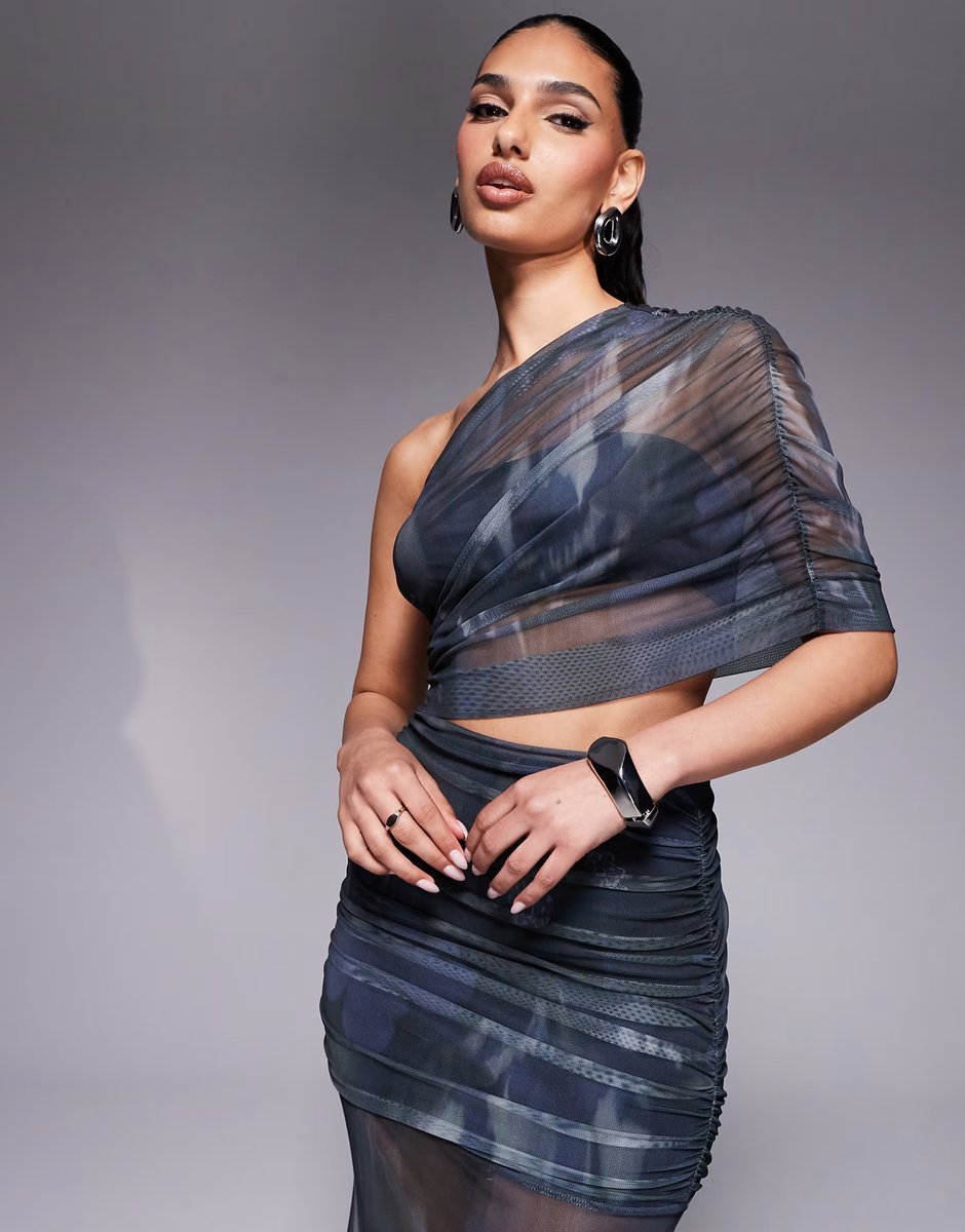 ASOS ASOS DESIGN one shoulder maxi dress with ruched bodice and sheer skirt in blurred print - 4